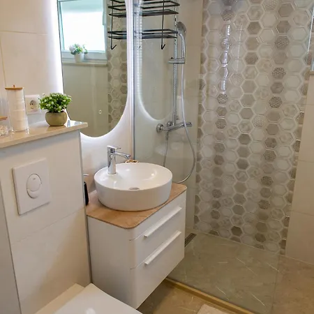 Bliss Apartment *